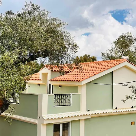 Villa Elea In Nature, 2 Villas, Pool & Treehouse Nest In Pantokratoras